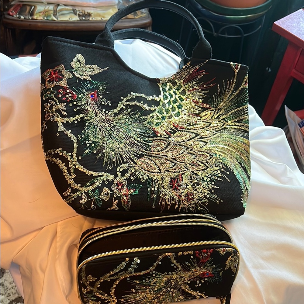 Embroidered Black and Gold Women's Bag Set